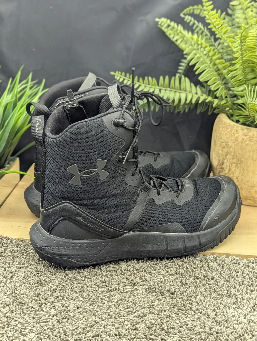 Under Armour Valsetz Tactical Black Side Zip Mens Size 10 Hiking Walking Boots